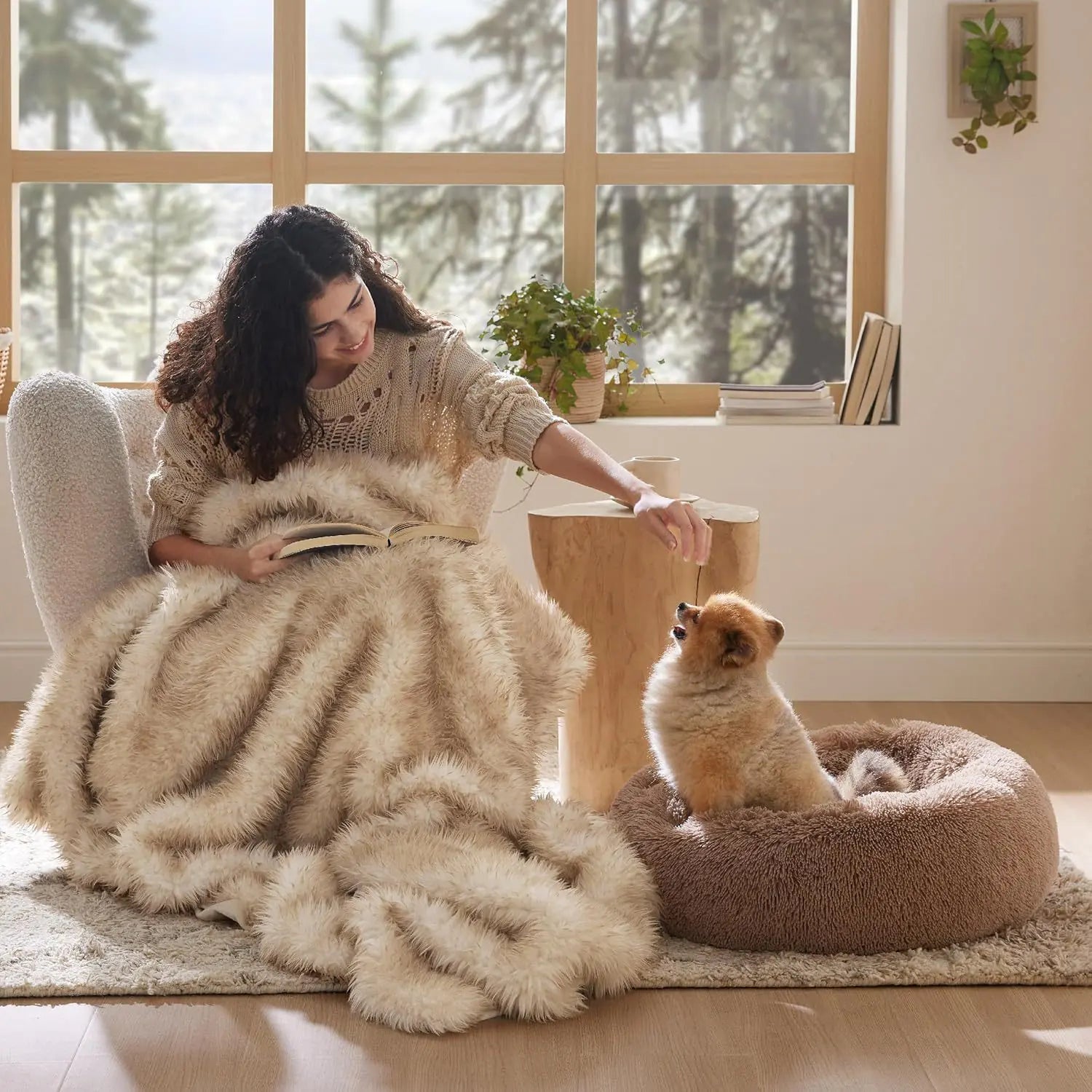 Fluffy Non-Slip Round Pet Bed